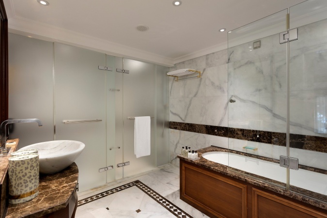 Premium Pool Dublex Suite Banyo