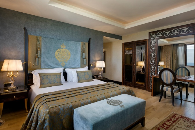 Royal Dublex Suite