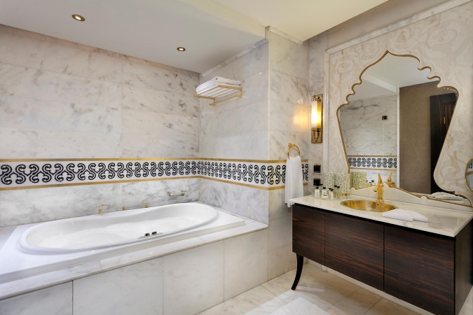 Royal Dublex Suite